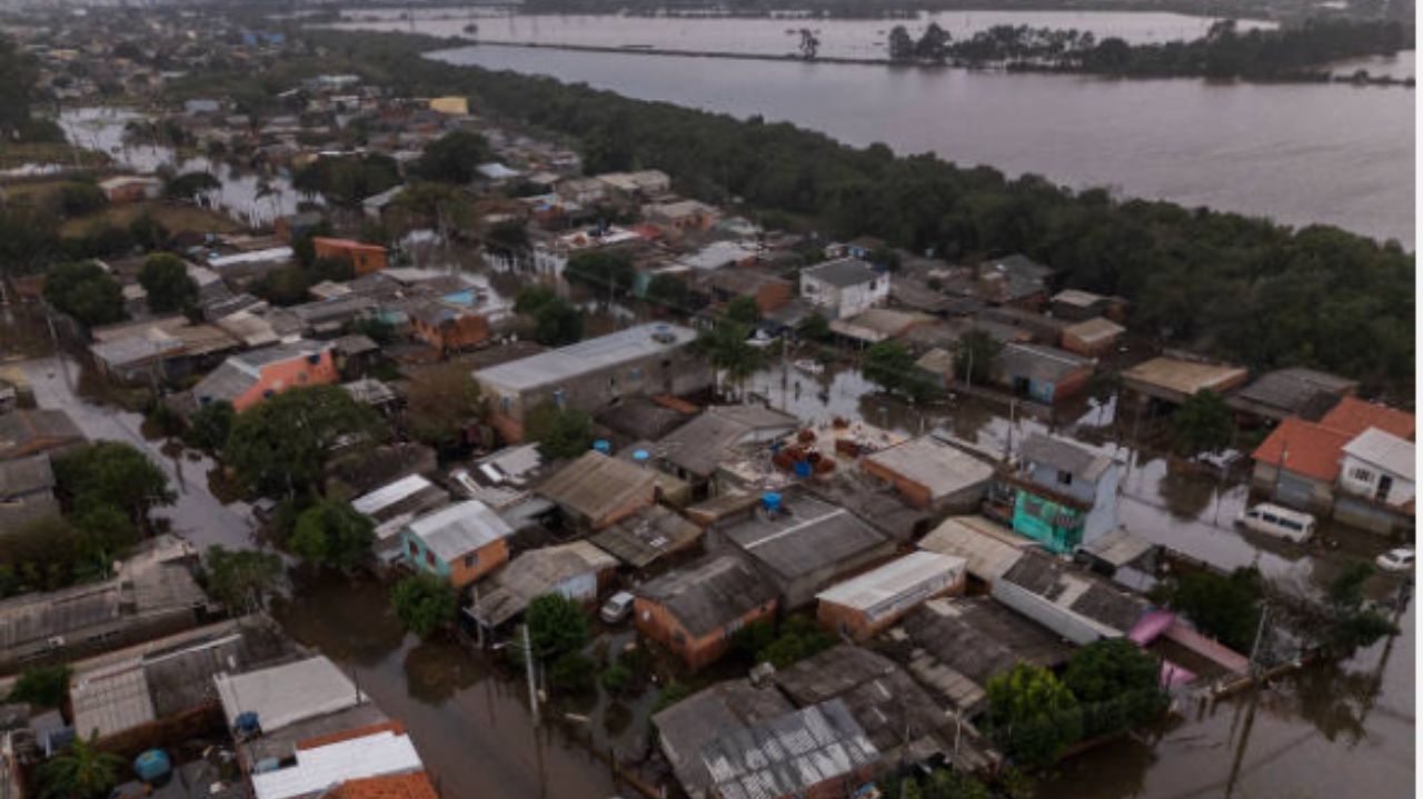 Enchentes em Canoas: Sistema de drenagem falha, moradores protestam e doenças aumentam