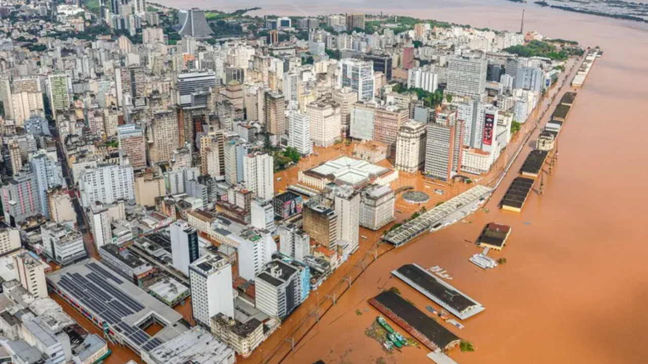 Brasileiros doam IRPF para ajudar o RS no auxílio das fortes chuvas no estado