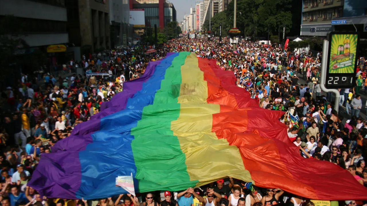 PARADA SP: artistas ressaltam a importância do voto consciente para a comunidade LGBTI+