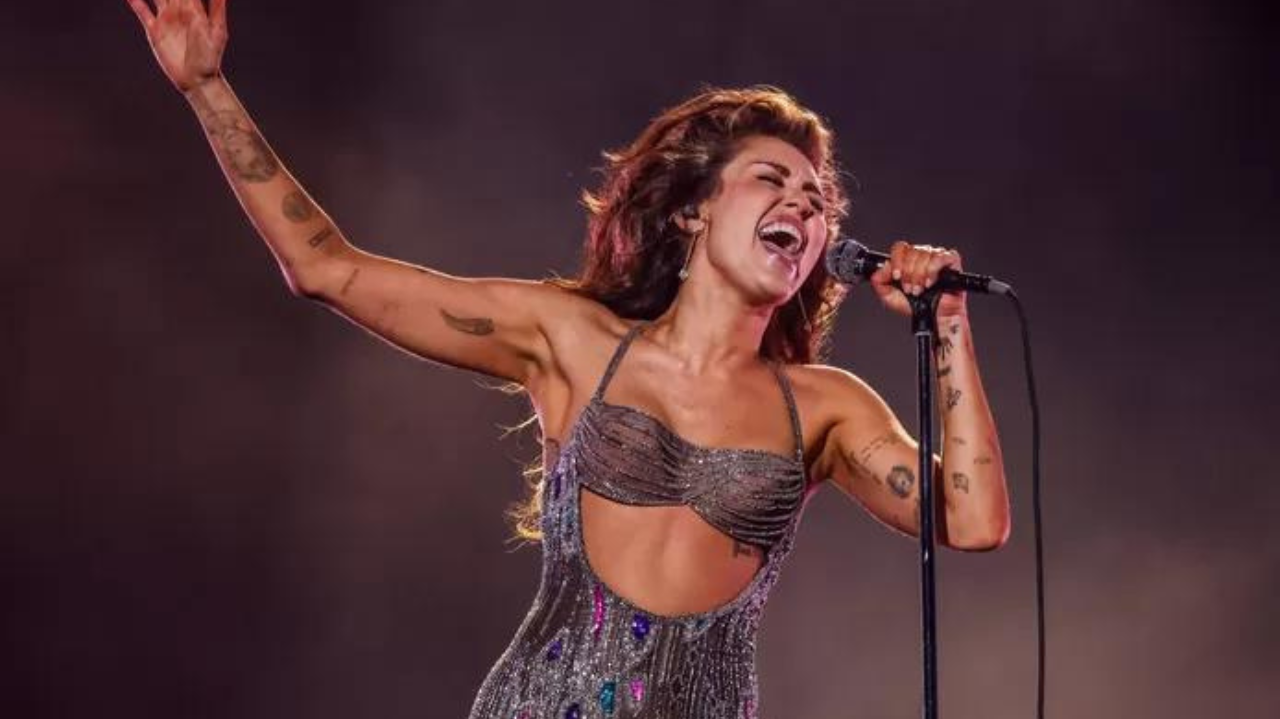 Miley Cyrus fala sobre parcerias e conquistas musicais
