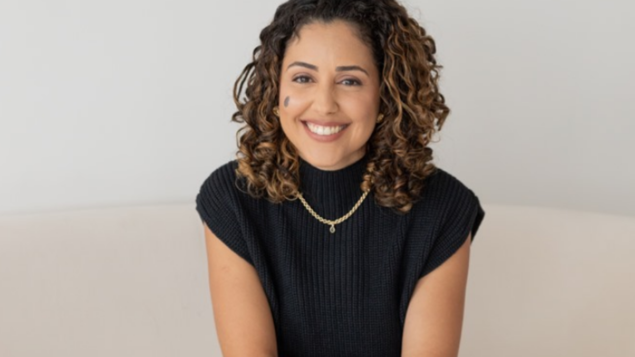 Quem cuida de quem cuida? Larissa Chaves chama atenção para importância da saúde mental materna