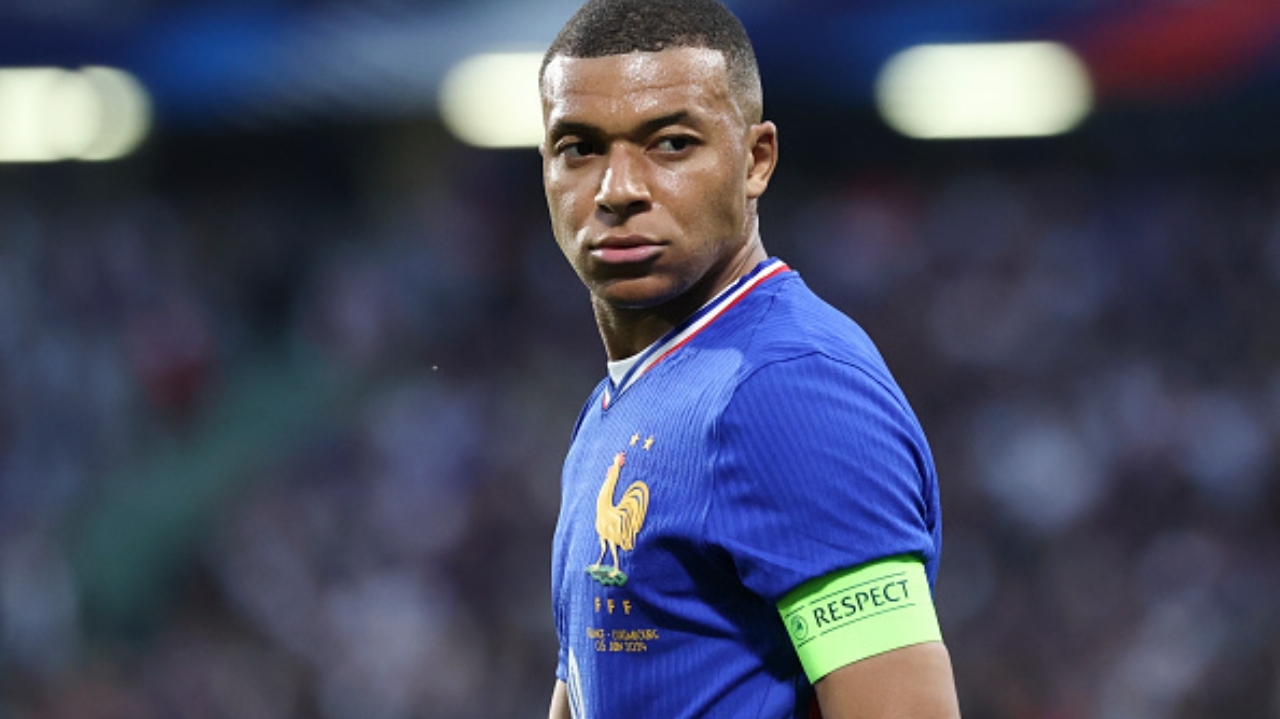 Mbappé é acusado de traição ao PSG por ex-jogador do clube
