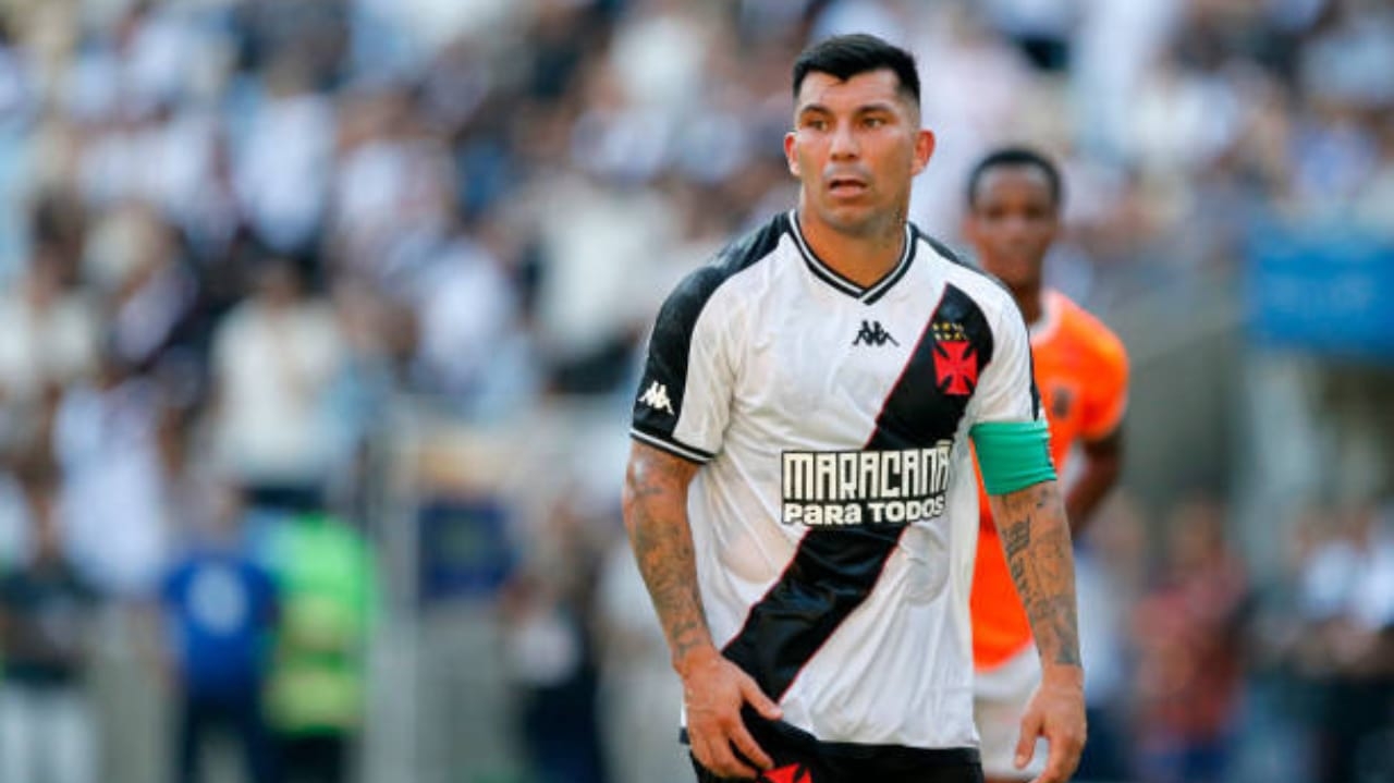 De saída do Vasco, Medel é anunciado pelo Boca Juniors
