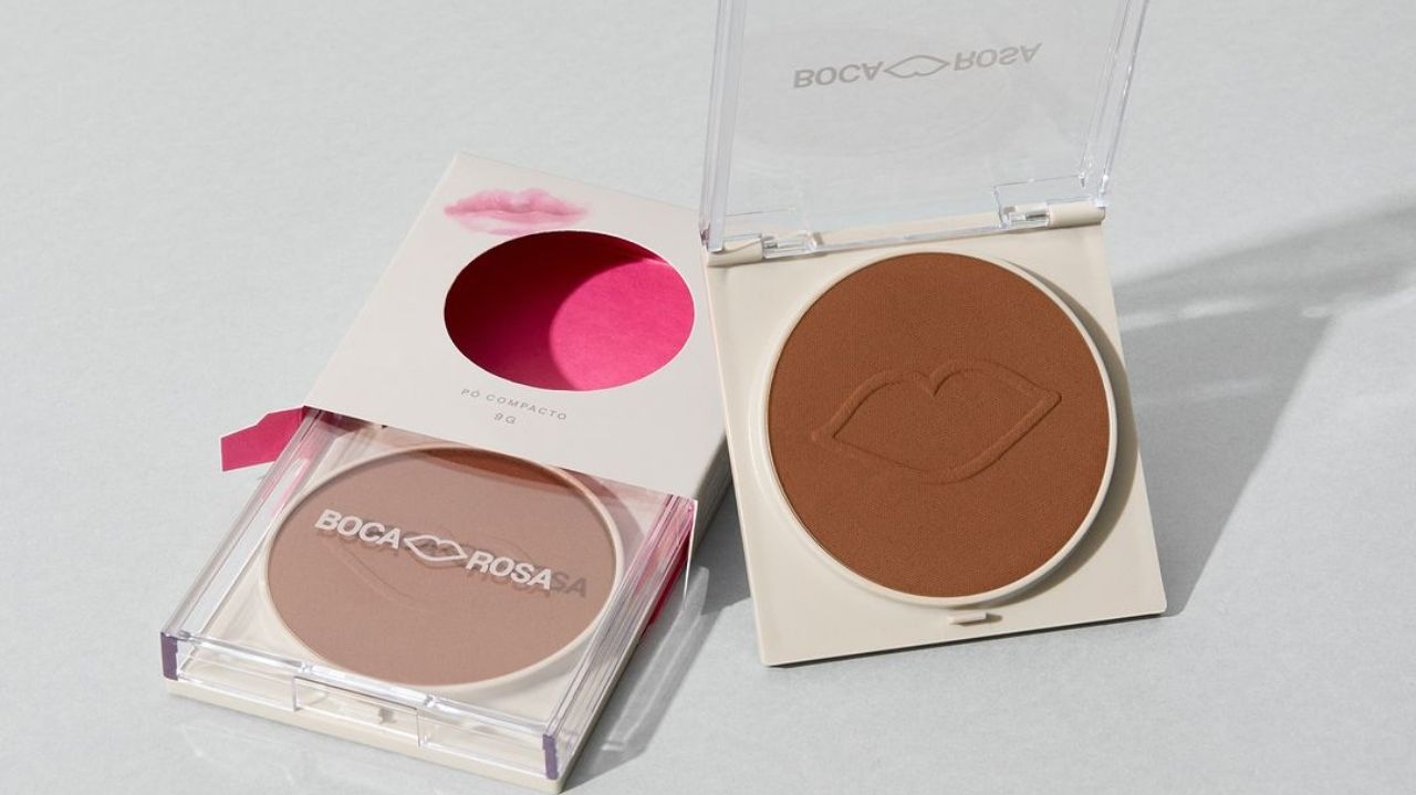Boca Rosa anuncia o lançamento do novo pó compacto da marca