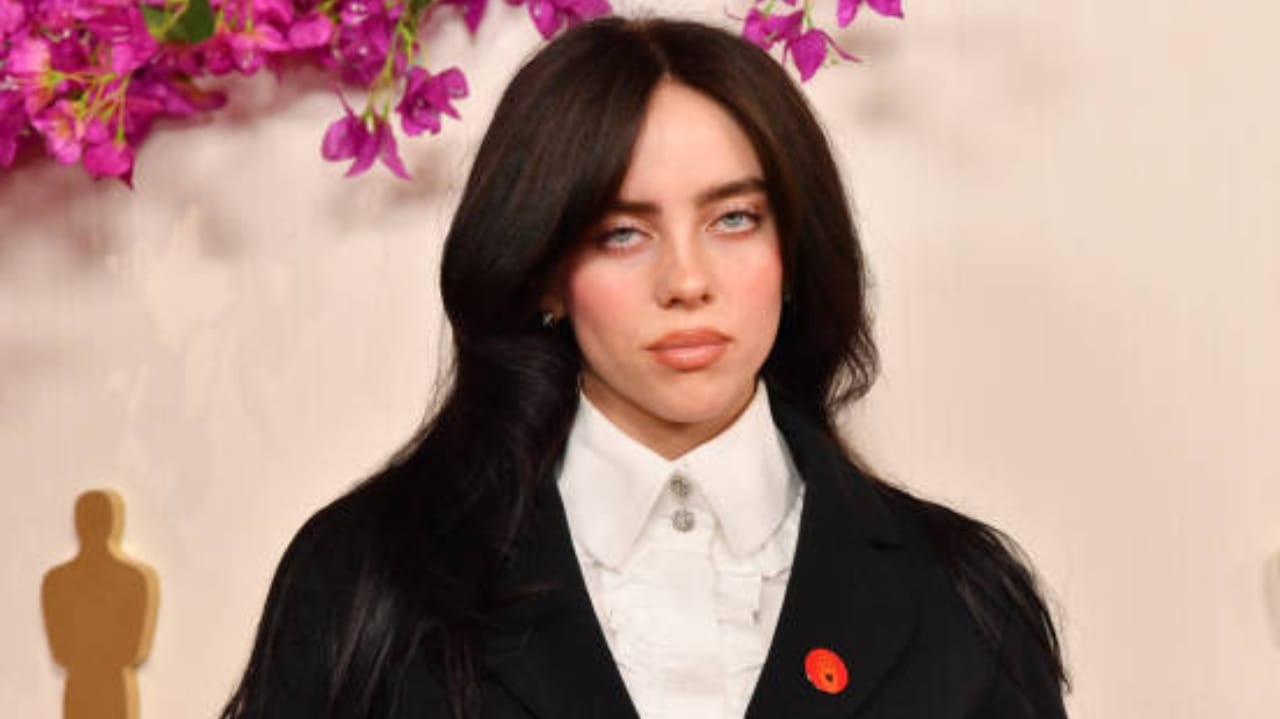 Billie Eilish atinge 100 milhões de ouvintes no Spotify