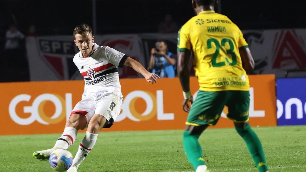 São Paulo joga mal e perde para o Cuiabá no Morumbis