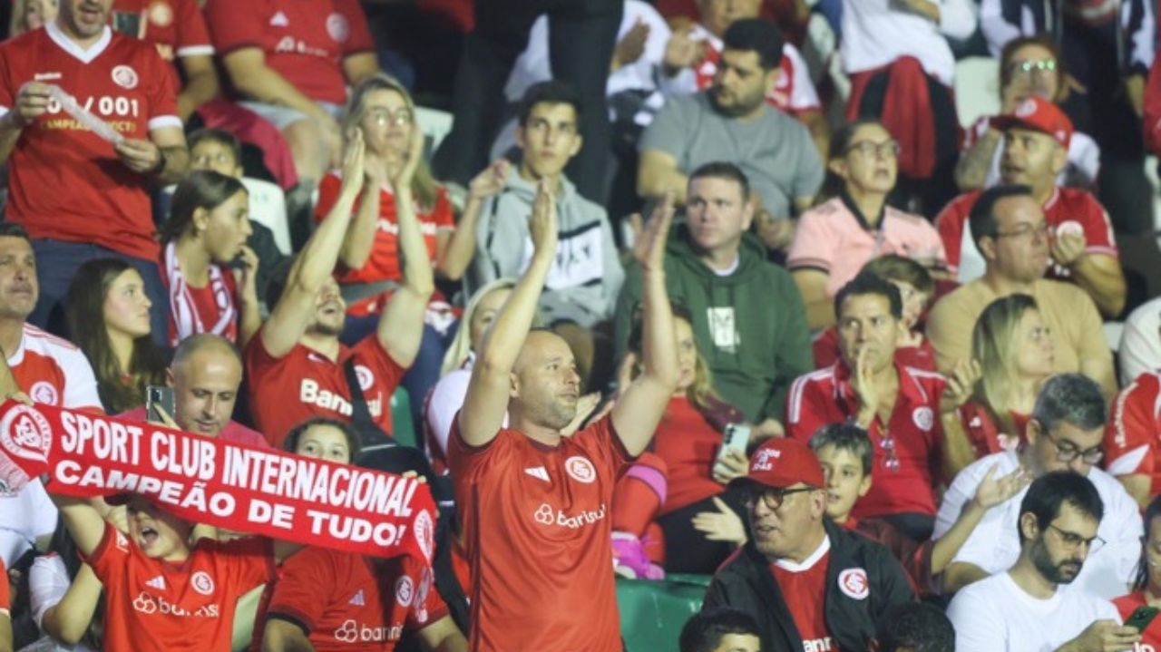 Em seu décimo jogo fora de casa, Inter vence Corinthians em Florianópolis