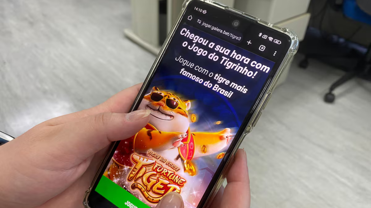 Influenciadores enganam pessoas com conta de demonstração no “Jogo do Tigrinho”