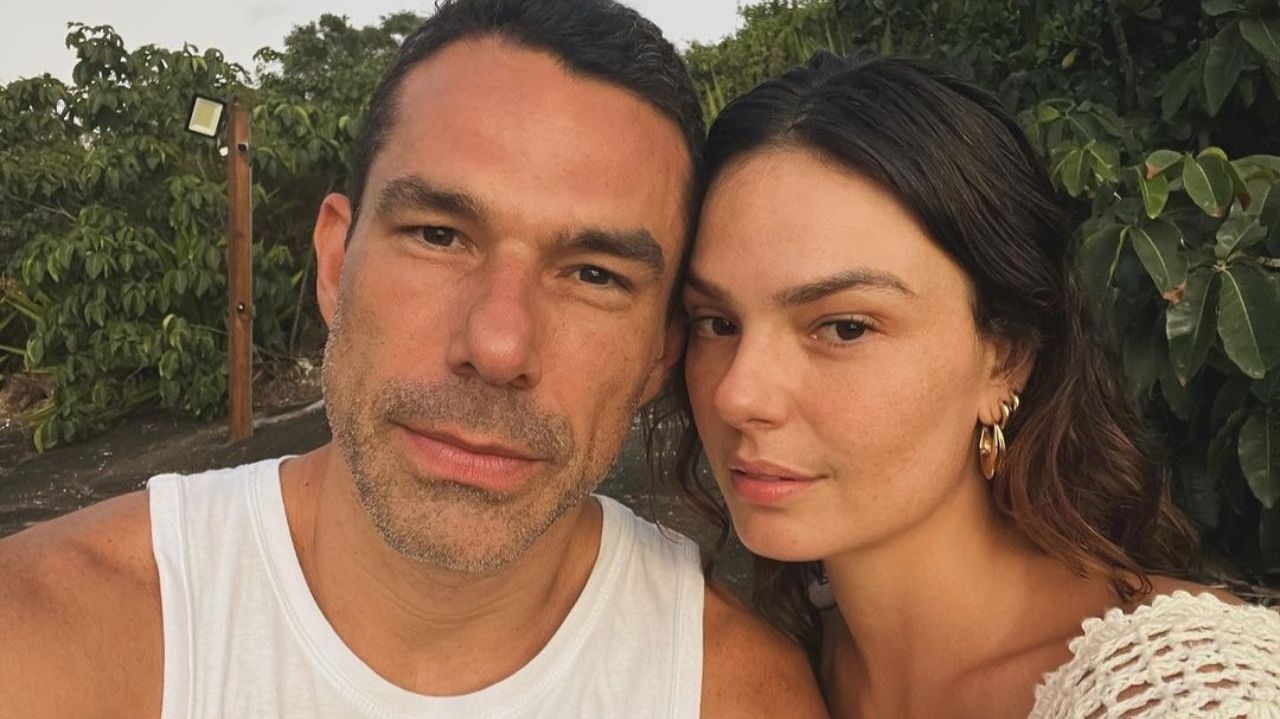 Marcus Buaiz mostra vídeo em família após desmentir término com Isis Valverde