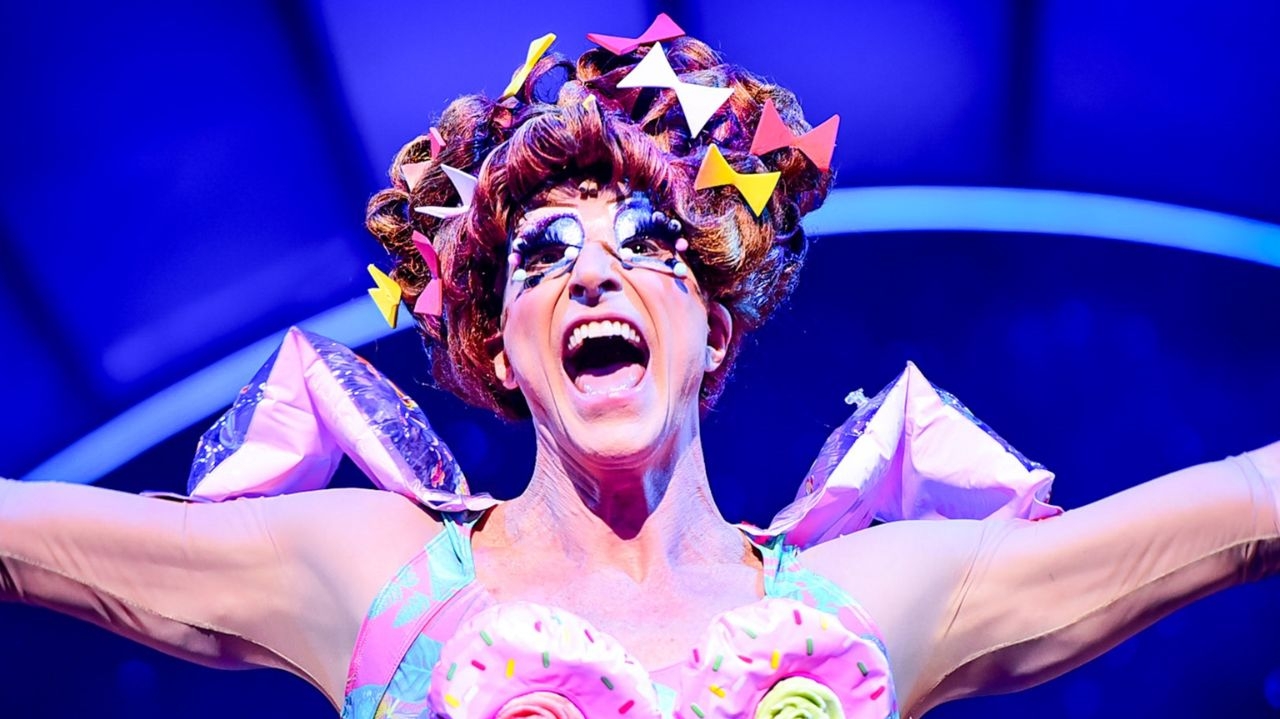 Reynaldo Gianecchini rebate críticas por interpretar “Priscilla: A Rainha do Deserto”