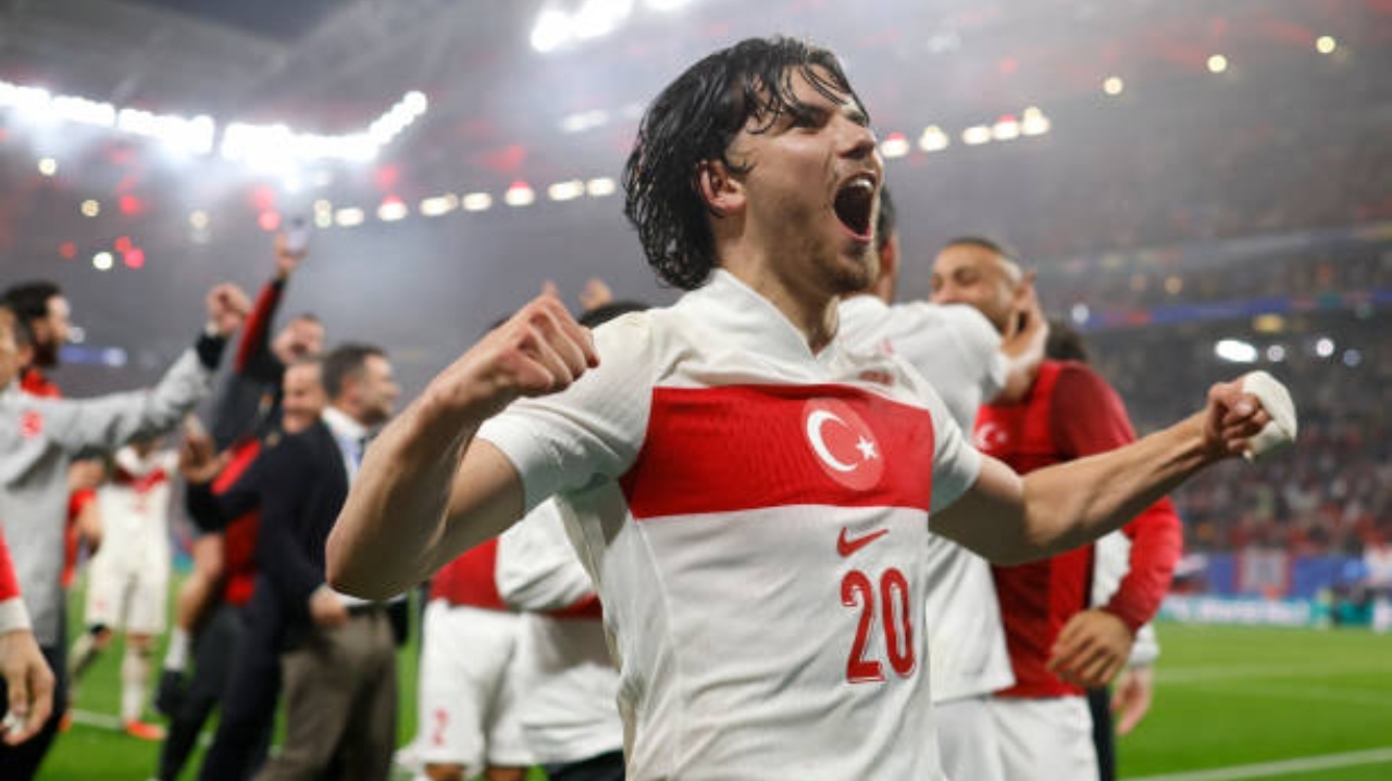 Em partida brilhante, Turquia se classifica para as quartas da Eurocopa