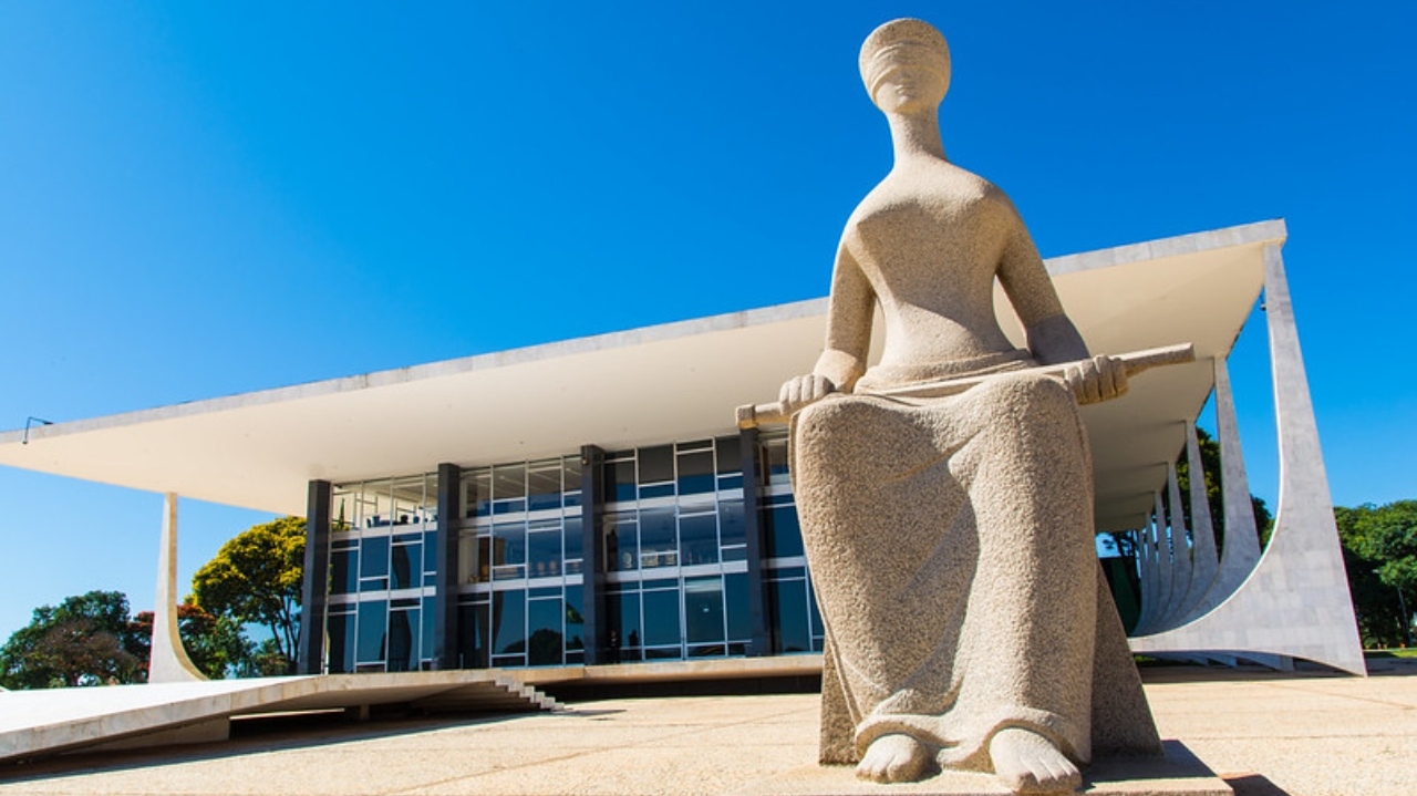 STF determina que escolas públicas e particulares têm que combater a discriminação