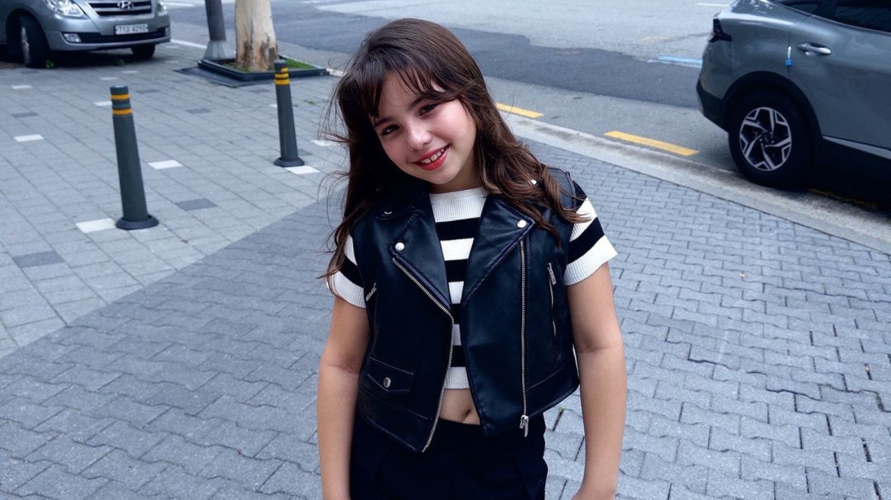 Sophia Eldo, cantora infantil brasileira, recebe apelido de LUCKY GIRL em Seoul