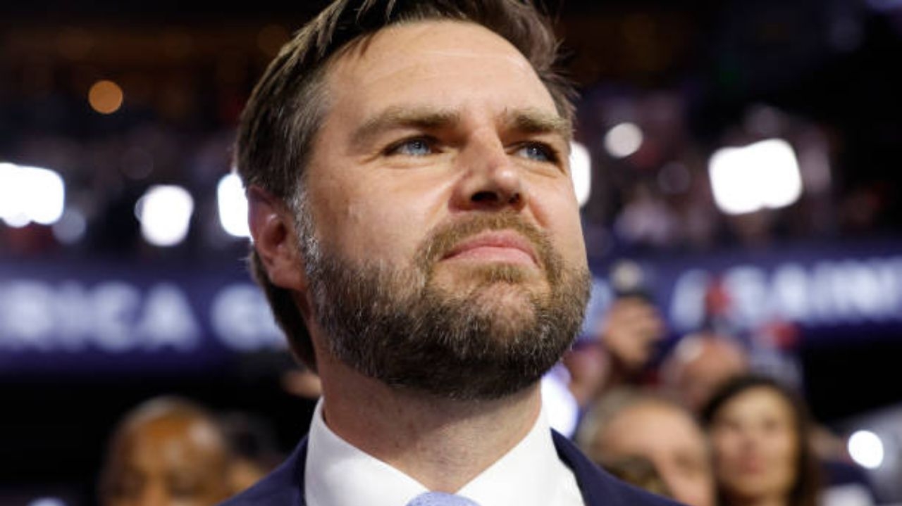 J.D. Vance é o escolhido de Trump para vice-presidente dos EUA
