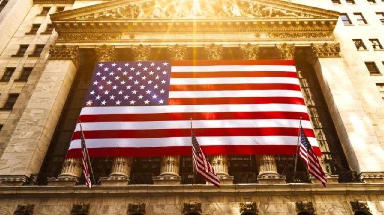 Atentado contra Trump impulsiona bolsa de valores nos EUA