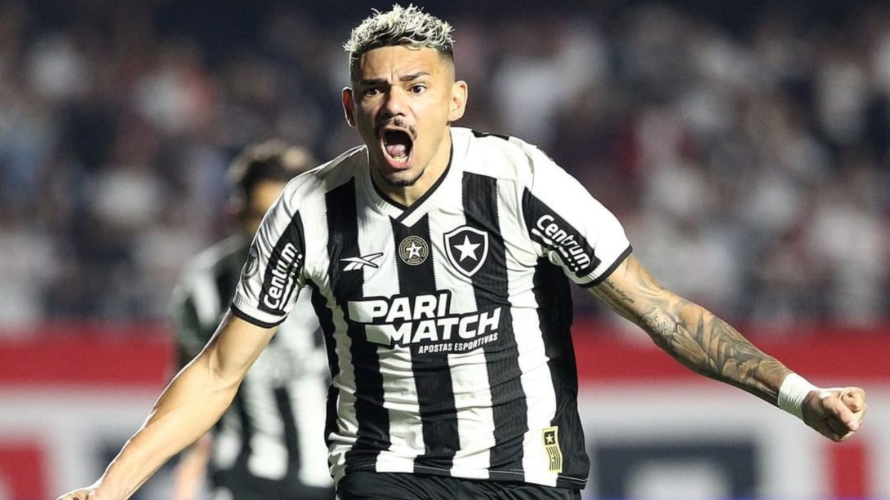 Botafogo se torna o primeiro time a marcar gols durante um turno inteiro no Brasileirão