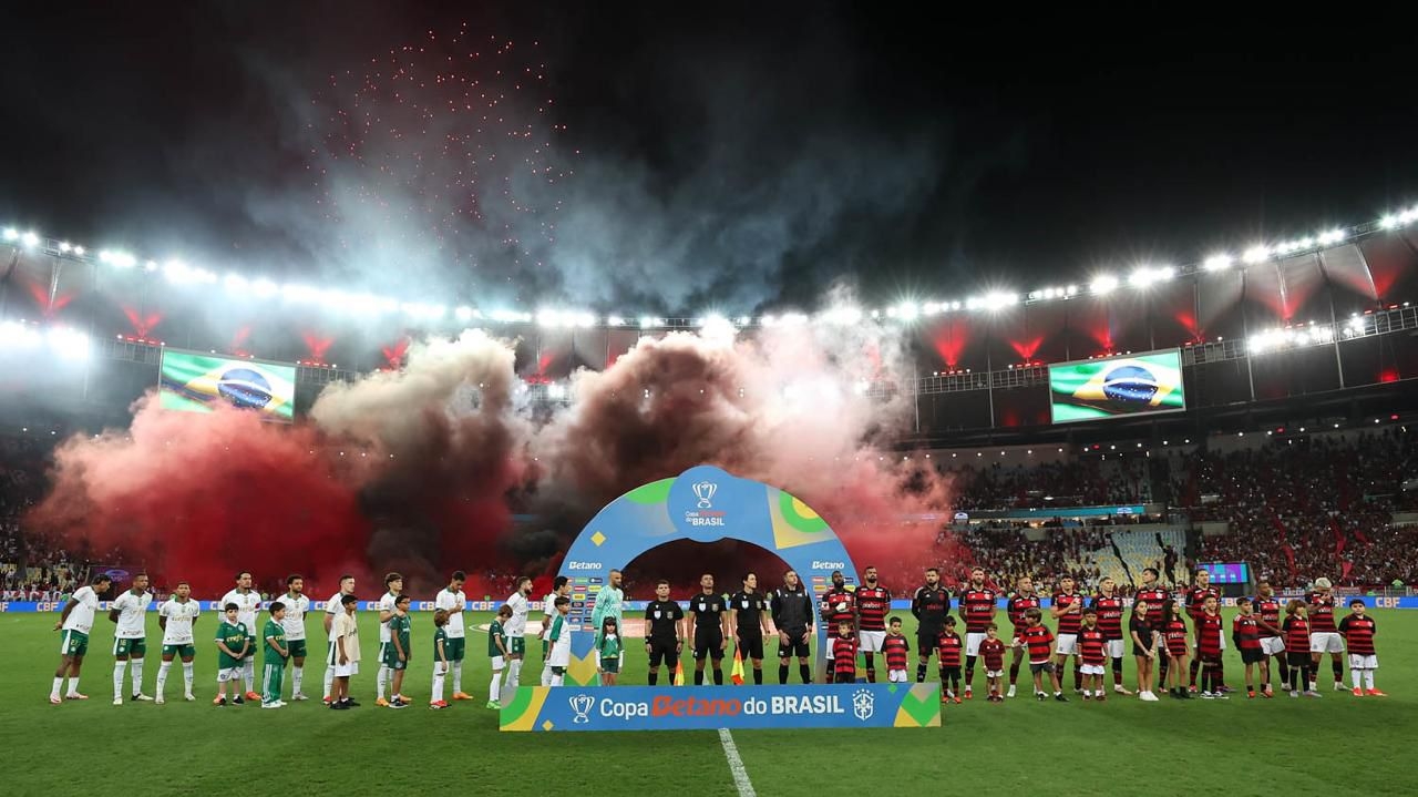 Flamengo bate Palmeiras e fica mais perto da próxima fase da Copa do Brasil