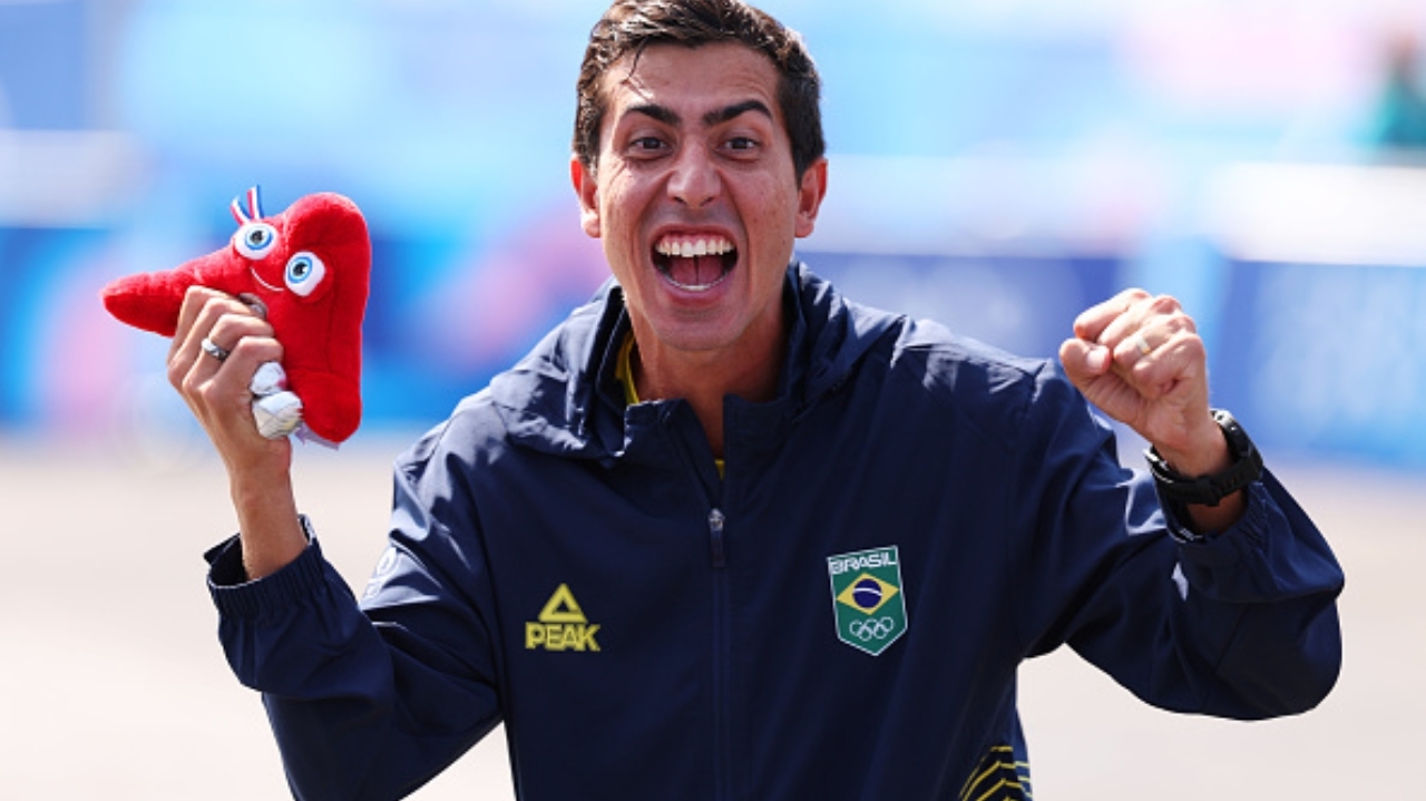 Caio Bonfim conquista medalha de prata inédita na Marcha Atlética