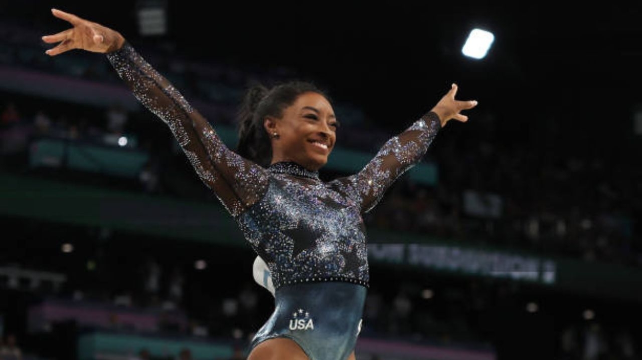 Atletas da ginástica olímpica dos EUA apostam em collants com cristais e muito brilho