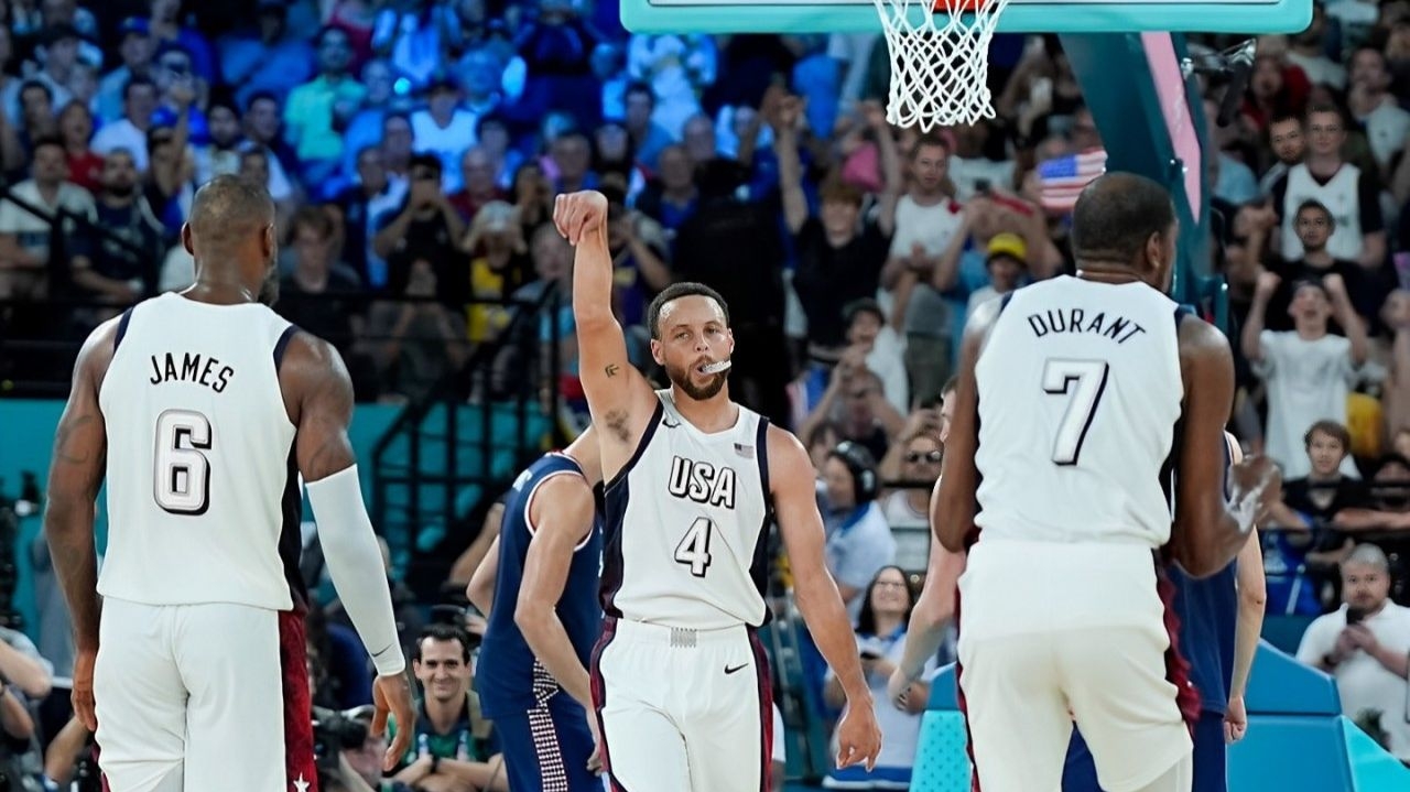 EUA vence a Sérvia e vai à final do basquete nas Olimpíadas de Paris