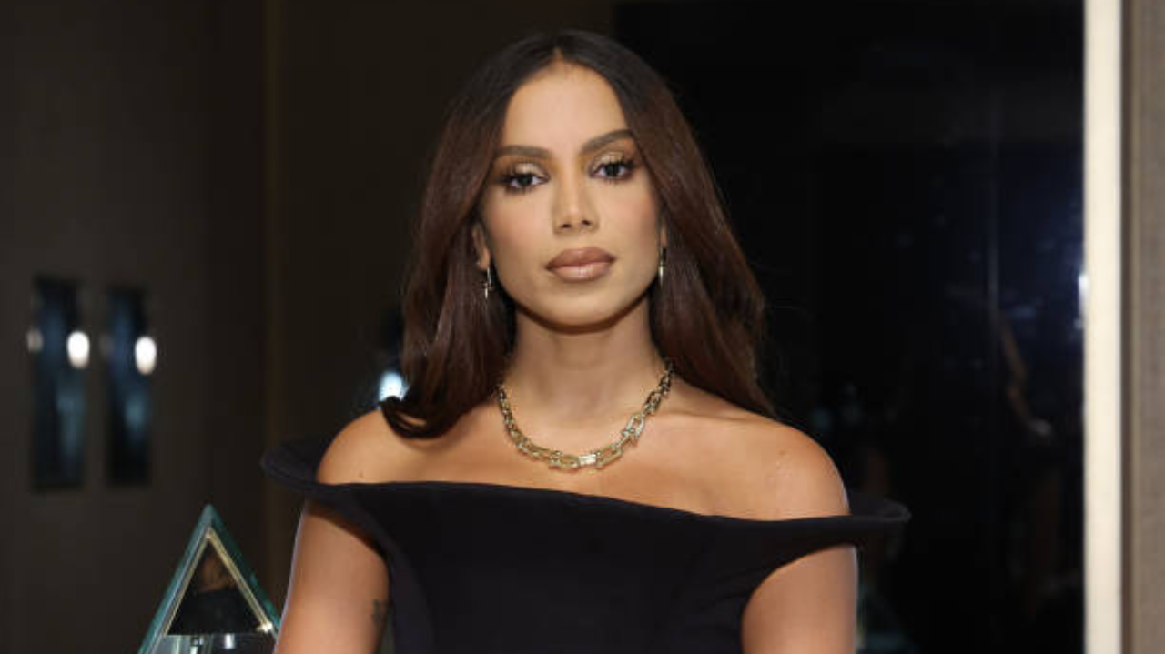 Anitta anuncia o tema do Carnaval 2025 em que ela se apresentará