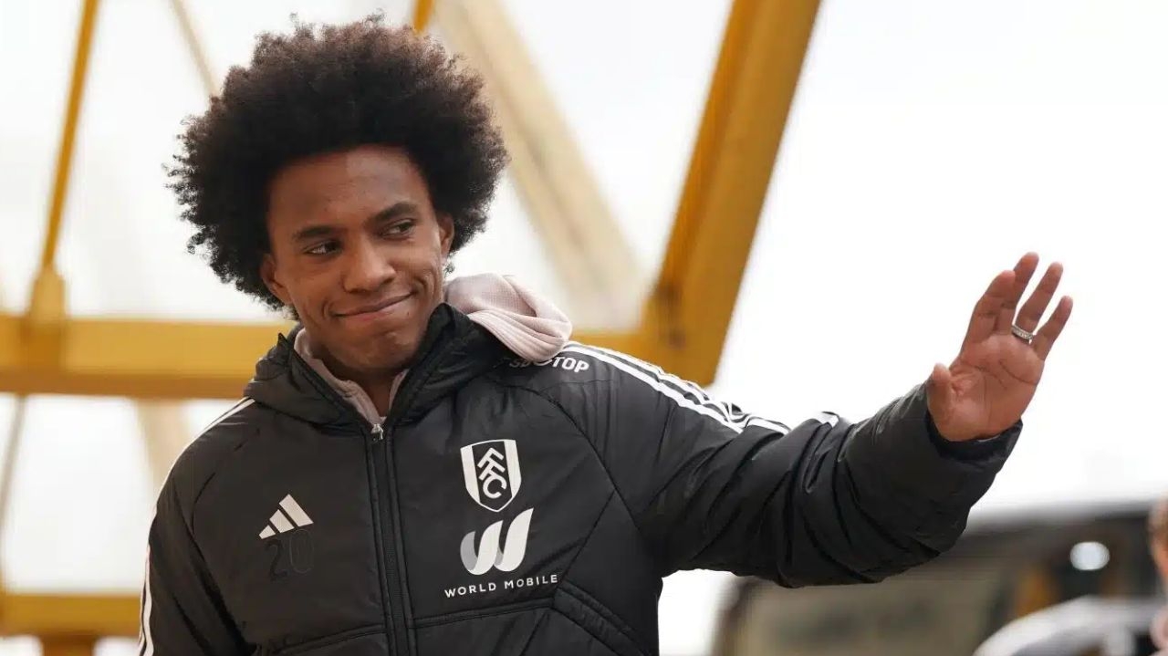 William não renova com o Fulham e não pretende voltar a atuar no Brasil