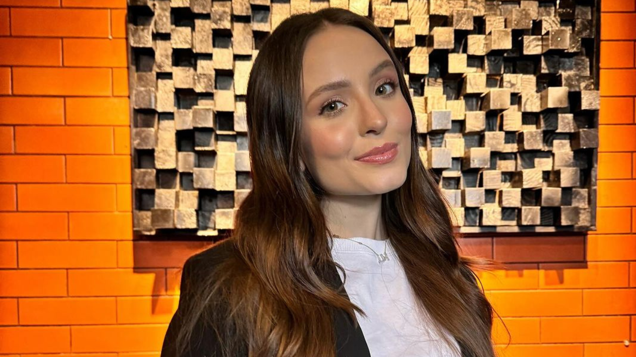 Larissa Manoela reafirma que não se arrepende de ter exposto a situação vivida com os pais