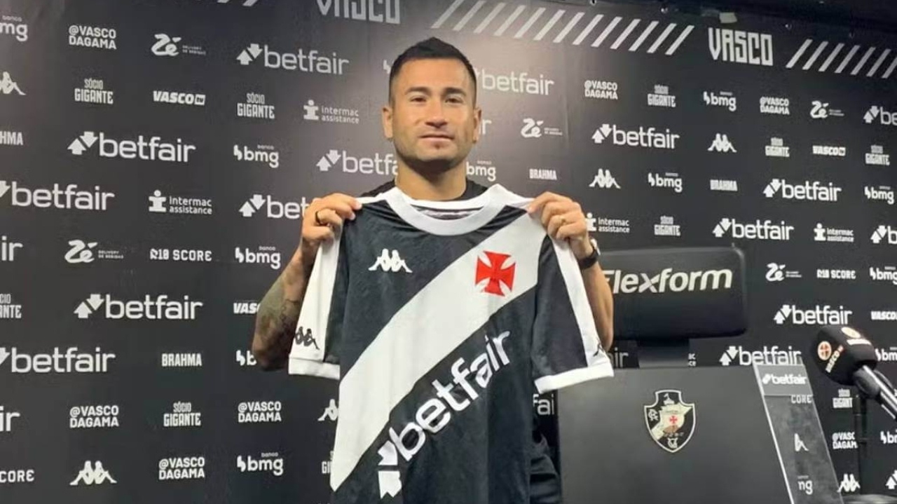 Jean David é apresentado pelo Vasco e pode reforçar a equipe na Copa do Brasil
