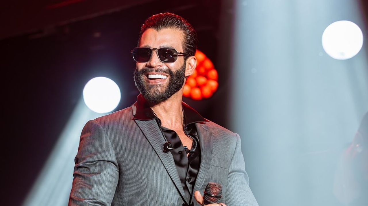 Gusttavo Lima mostra habilidades como Dj em comemoração de aniversário