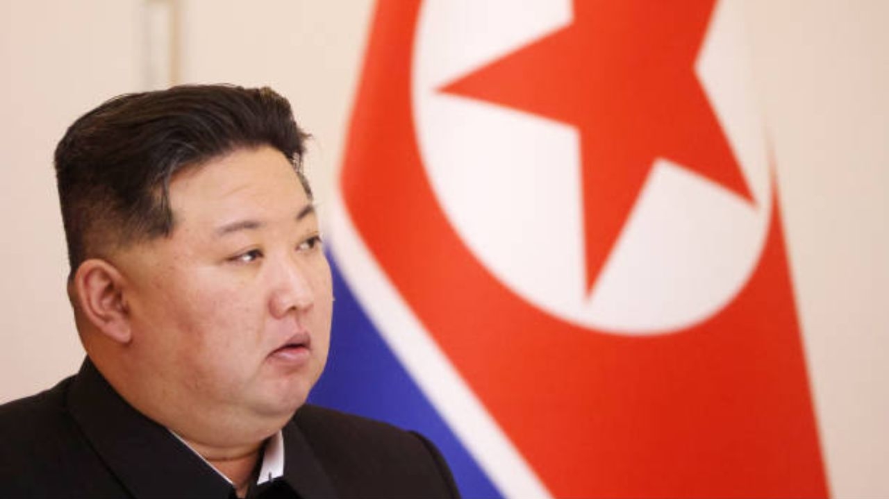 Kim Jong-un anuncia expansão do arsenal nuclear norte-coreano