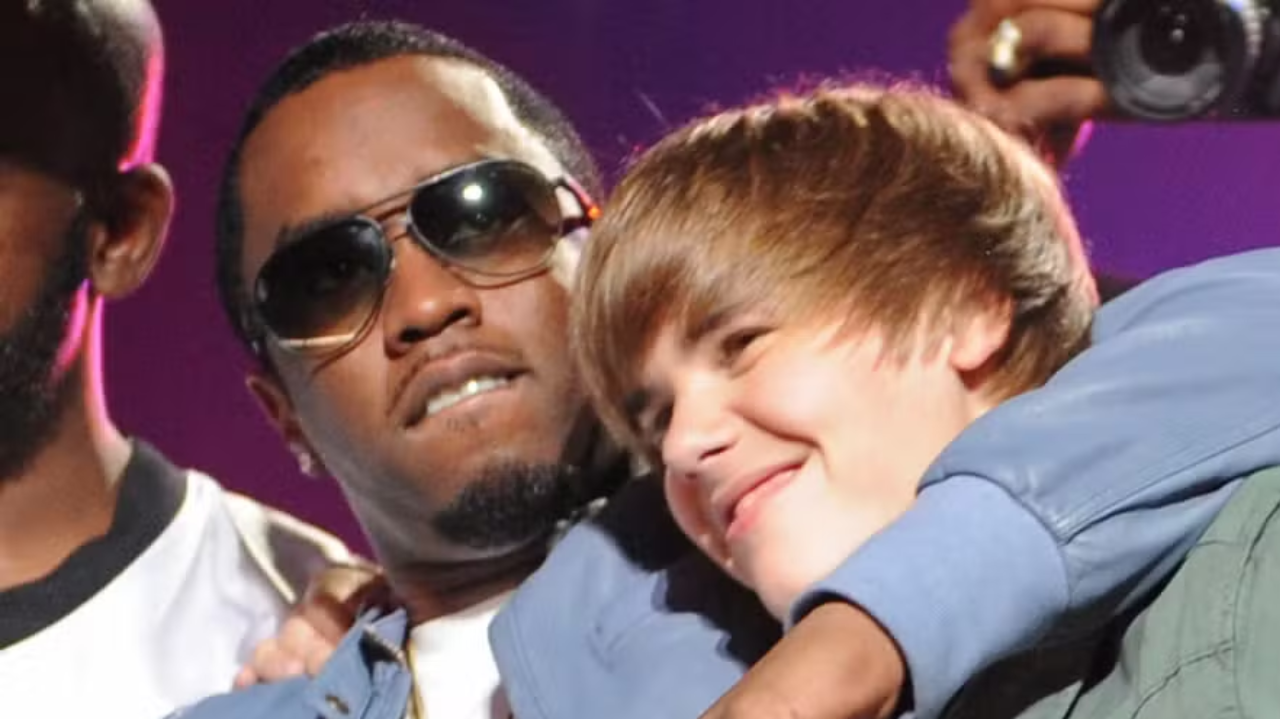 Após polêmica com Diddy, Justin Bieber é visto em culto religioso com sua esposa