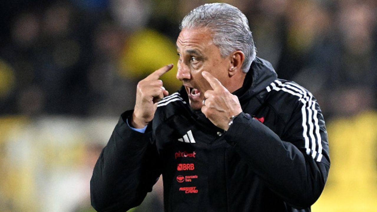 Torcida do Flamengo se revolta com Tite após desclassificação na Libertadores