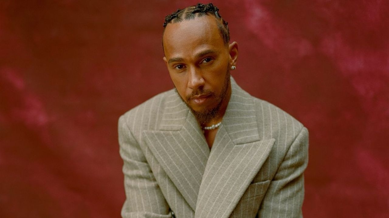 Lewis Hamilton usa roupa em homenagem a Ayrton Senna em São Paulo