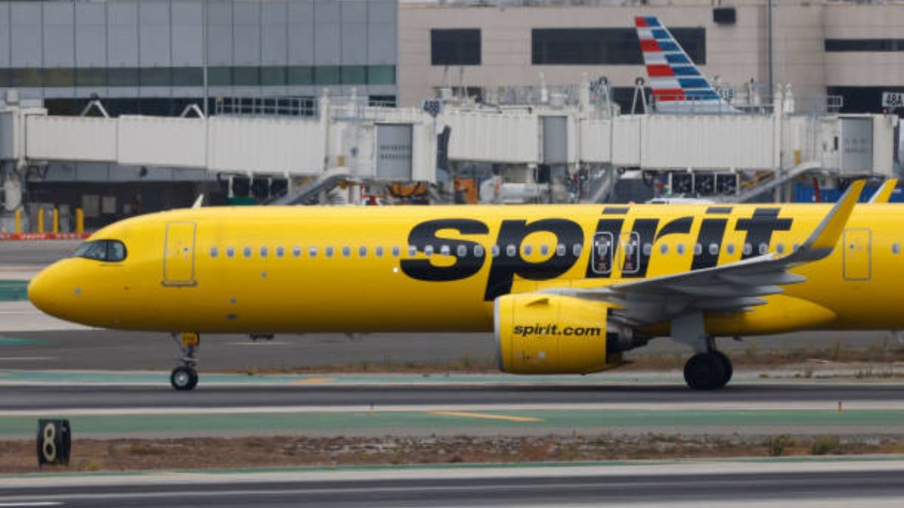 Avião vindo dos EUA é atingido por tiros ao sobrevoar a capital do Haiti