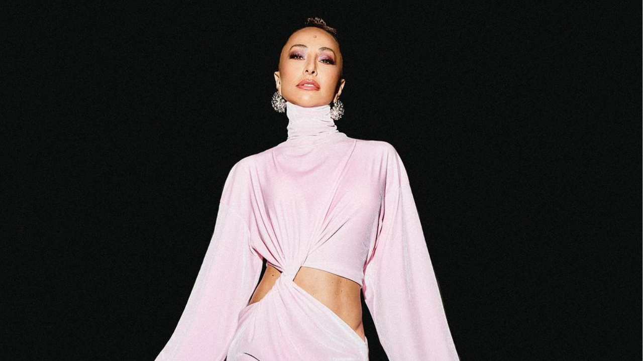 Sabrina Sato comemora aniversário de seu pai em hotel de luxo ao lado da família