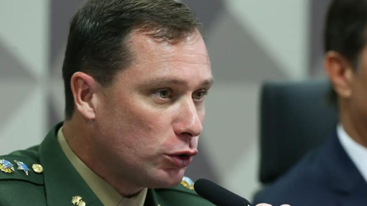 Mauro Cid tem pedido de prisão cancelado após sua audiência
