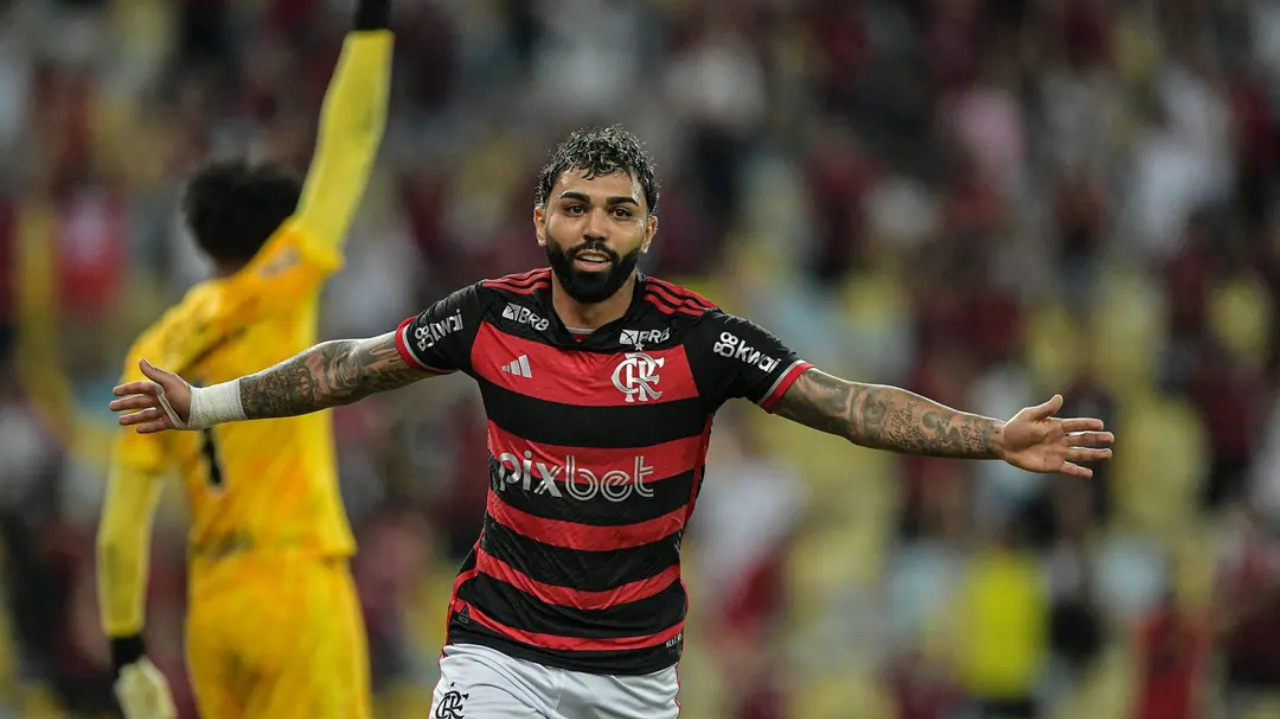Romário aposta em retorno de Gabigol ao Flamengo no futuro: “daqui a pouco está de volta”