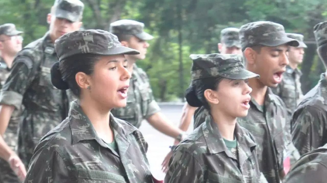 Forças Armadas abrem primeiro alistamento militar para mulheres em 2025