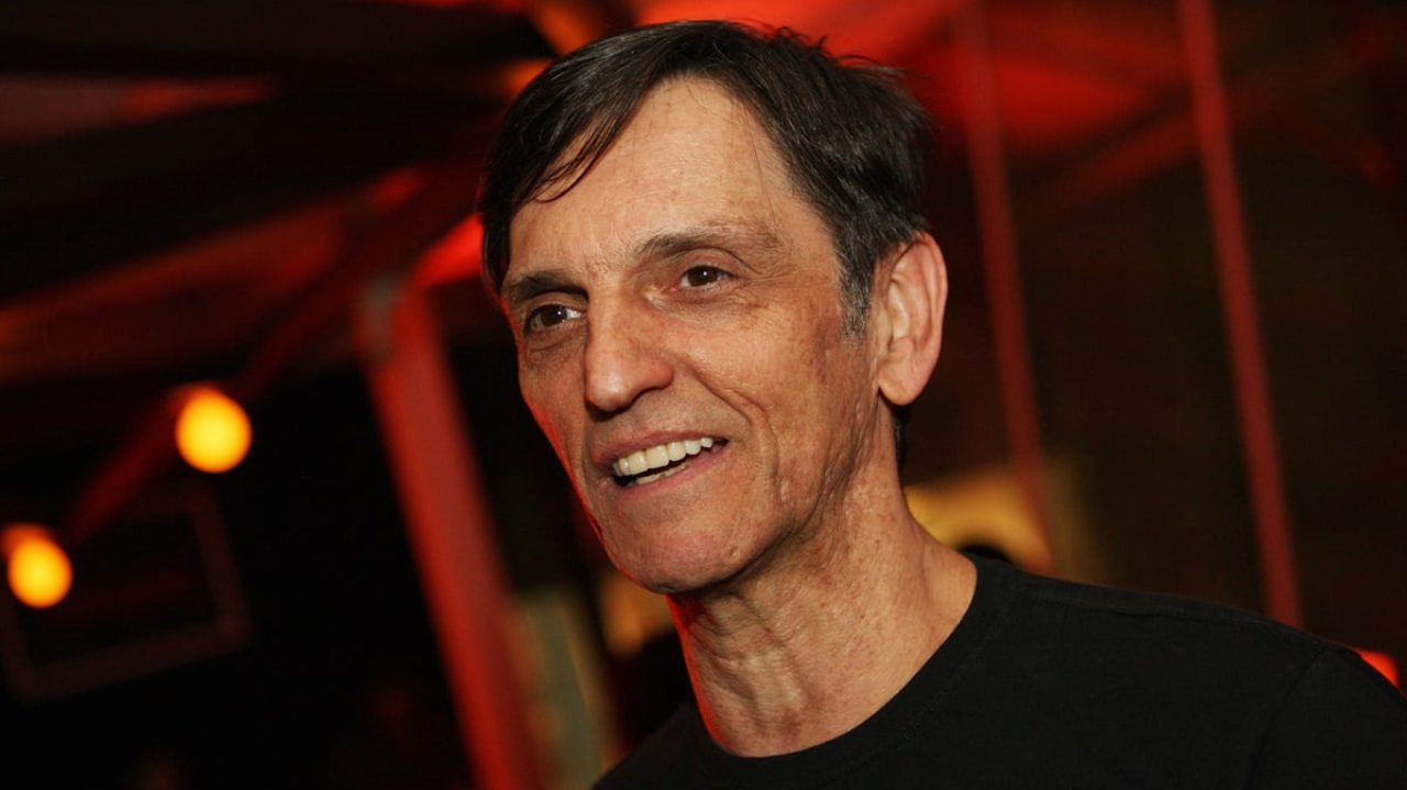Paulo Miklos, ex-vocalista do Titãs, é internado na UTI em São Paulo
