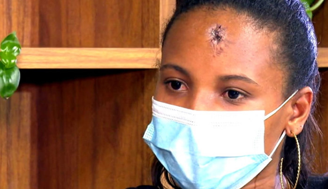 Babá pula a janela do terceiro andar para fugir de patroa agressiva