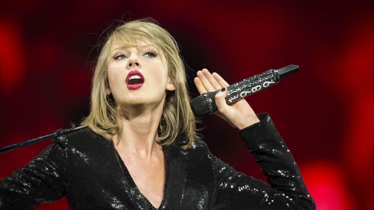 Taylor Swift vence 10 categorias do BBMA e se torna a maior vencedora da história