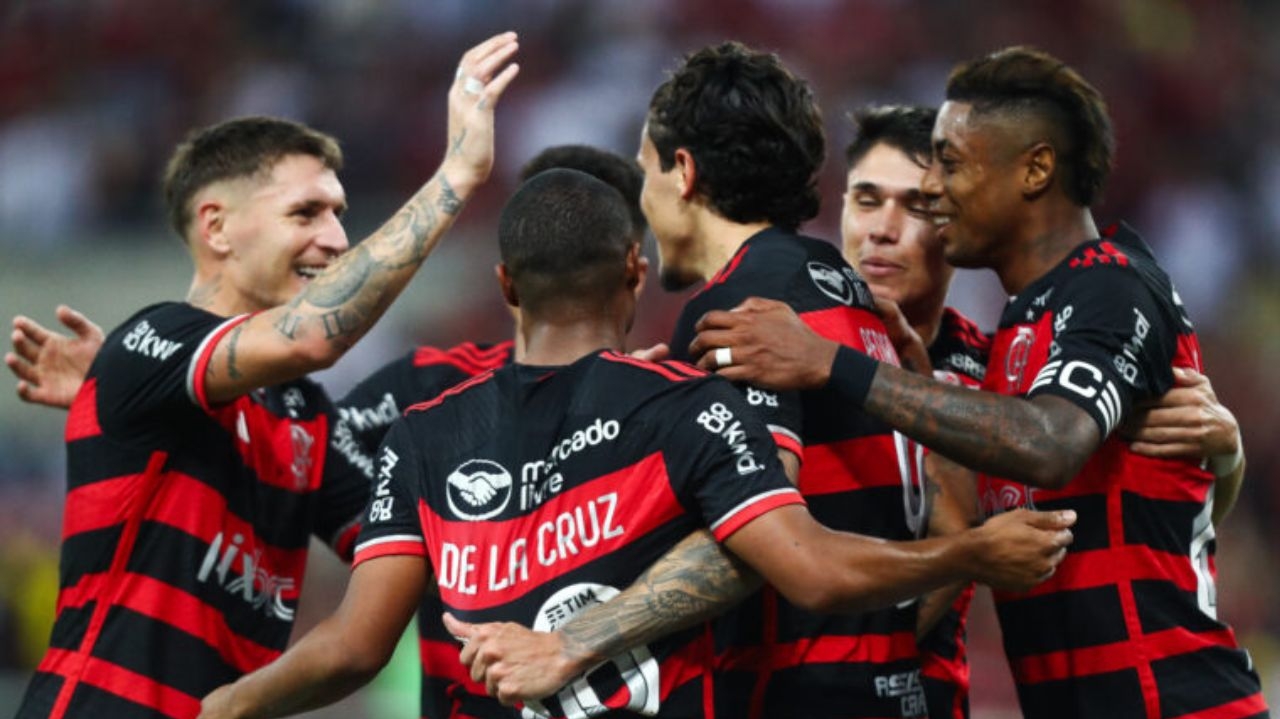 Flamengo sinaliza proposta por atacante da Premier League