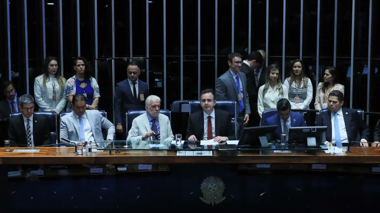 Senado aprova com 72 votos primeira proposta do corte de gastos