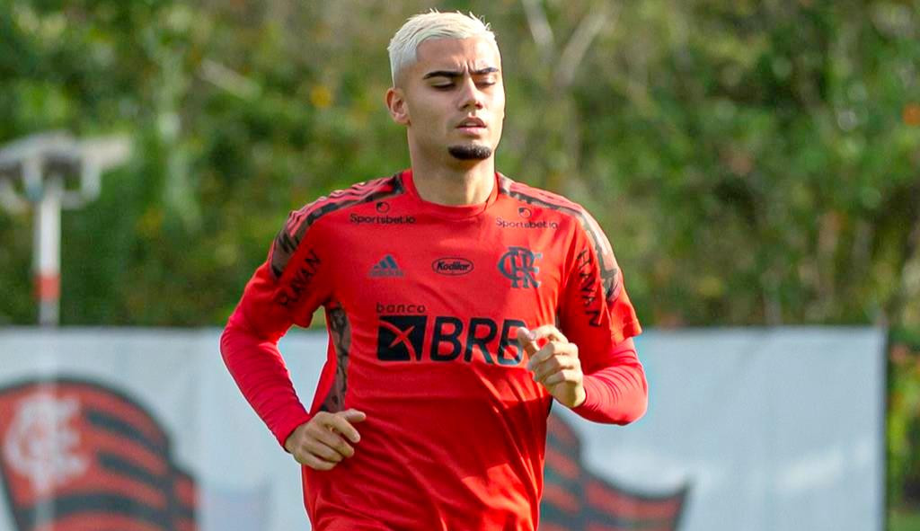 Andreas Pereira se destaca nos treinos e a expectativa dos torcedores aumentam