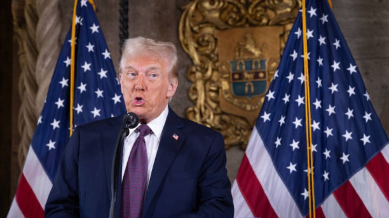 Donald Trump tem penalidade suspensa em caso de fraude envolvendo ex-atriz pornô