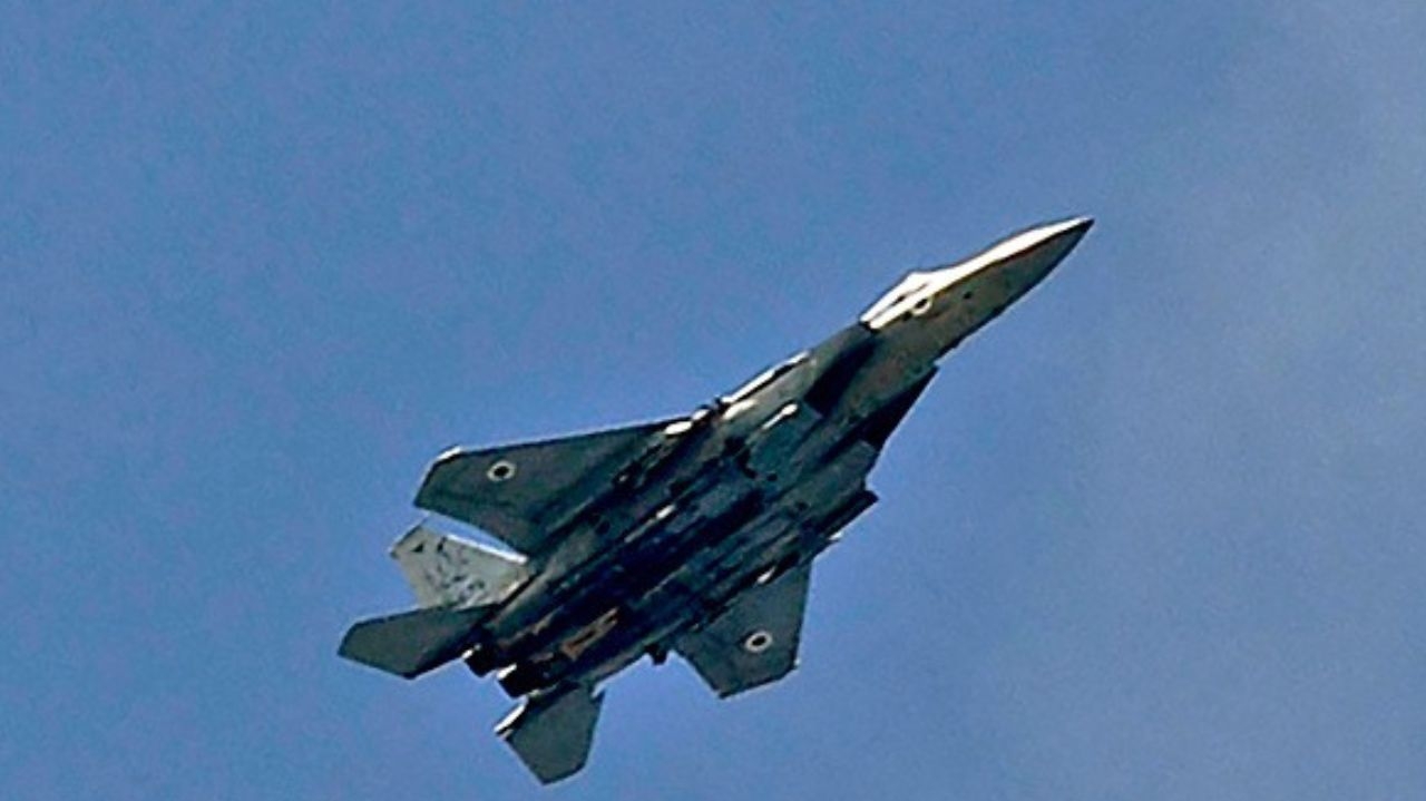 Israel bombardeia usina elétrica e dois portos controlados pelos Houthis, no Iêmen