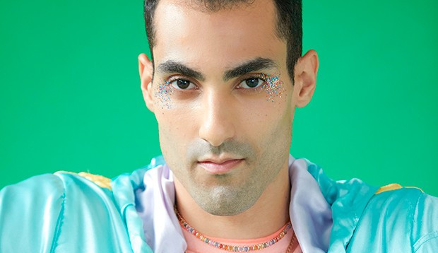 Douglas Souza relata homofobia em aeroporto na Holanda: “/Situação constrangedora”/