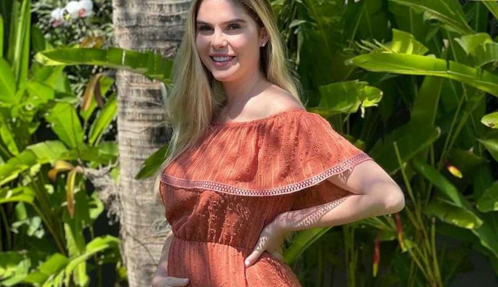 Grávida de gêmeos, Bárbara Evans desabafa após ultrassom: “/Muito difícil essa gestação”/