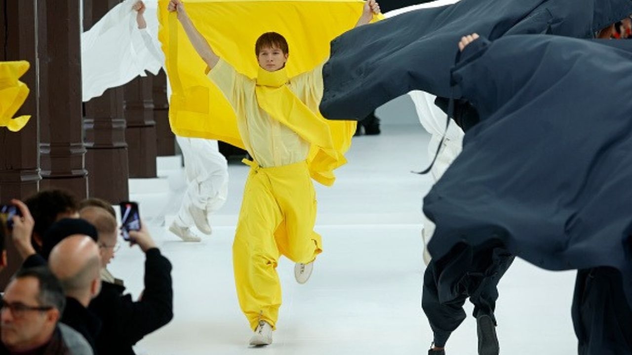 Desfile da Im men em Paris apresenta nova coleção masculina