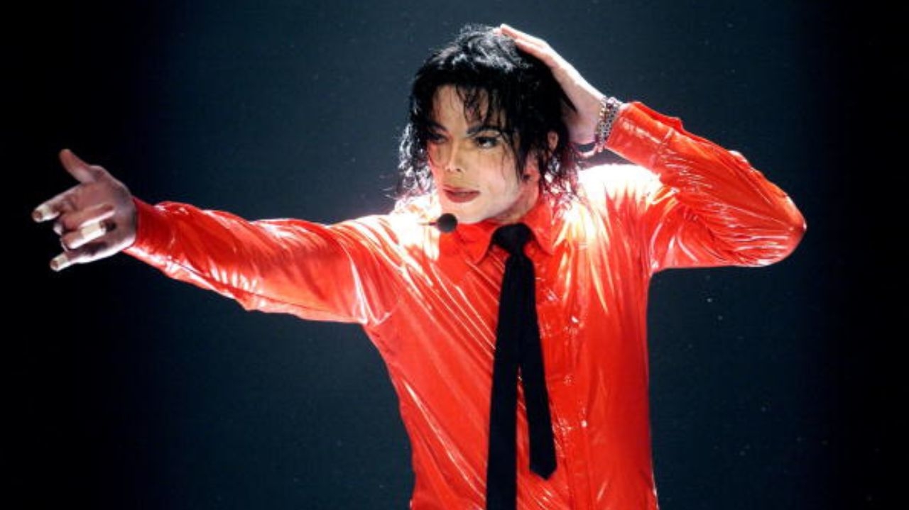 Cinebiografia de Michael Jackson é reescrita após cláusula sobre acusações de abuso sexual
